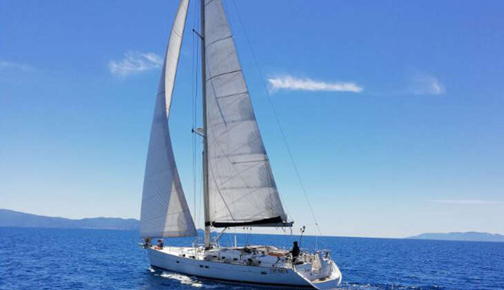 11 – BENETEAU OCEANIS 523