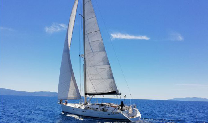 11 – BENETEAU OCEANIS 523